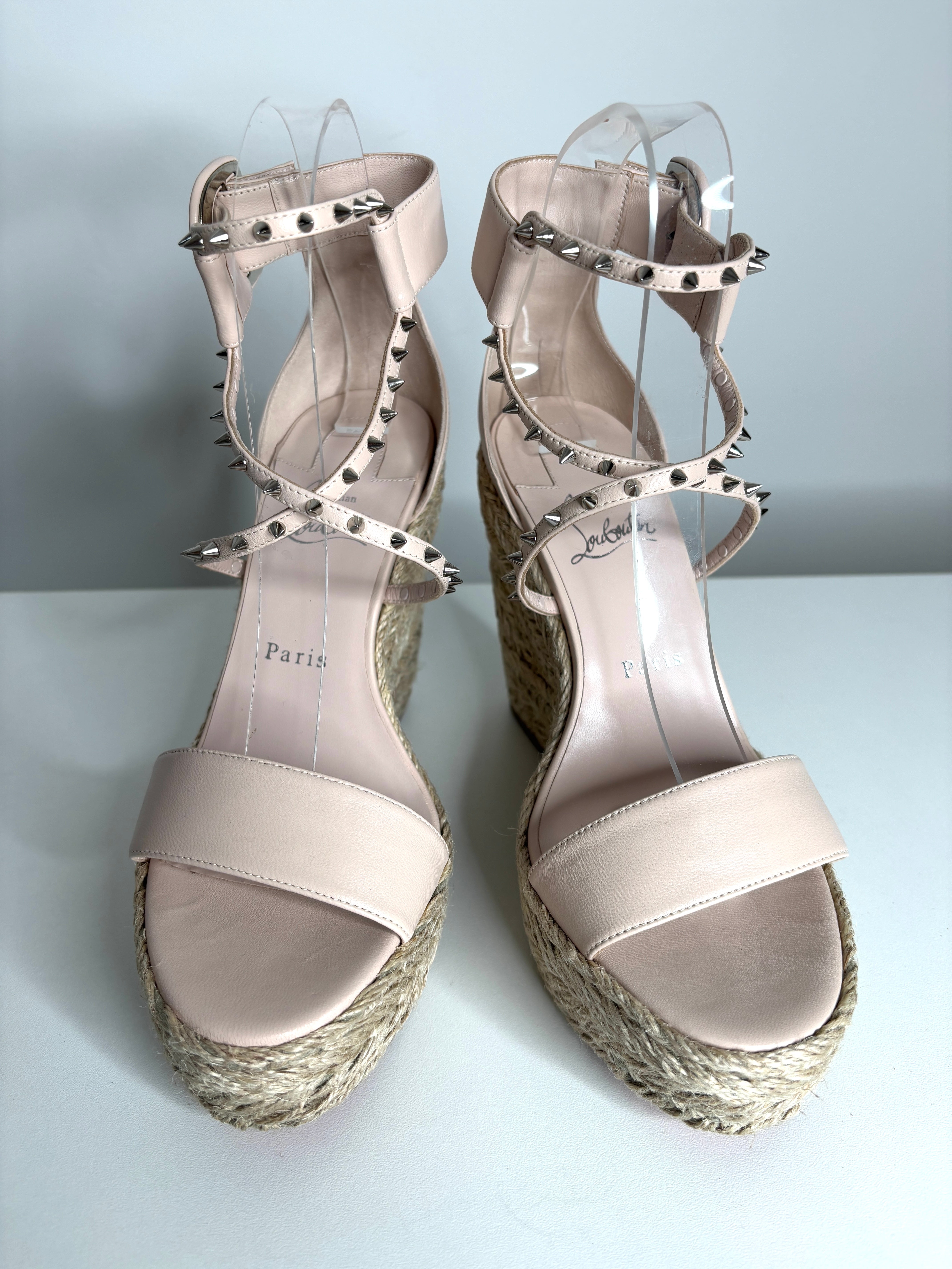 01EC1B1D-D643-43C0-9530-963BC400AD44