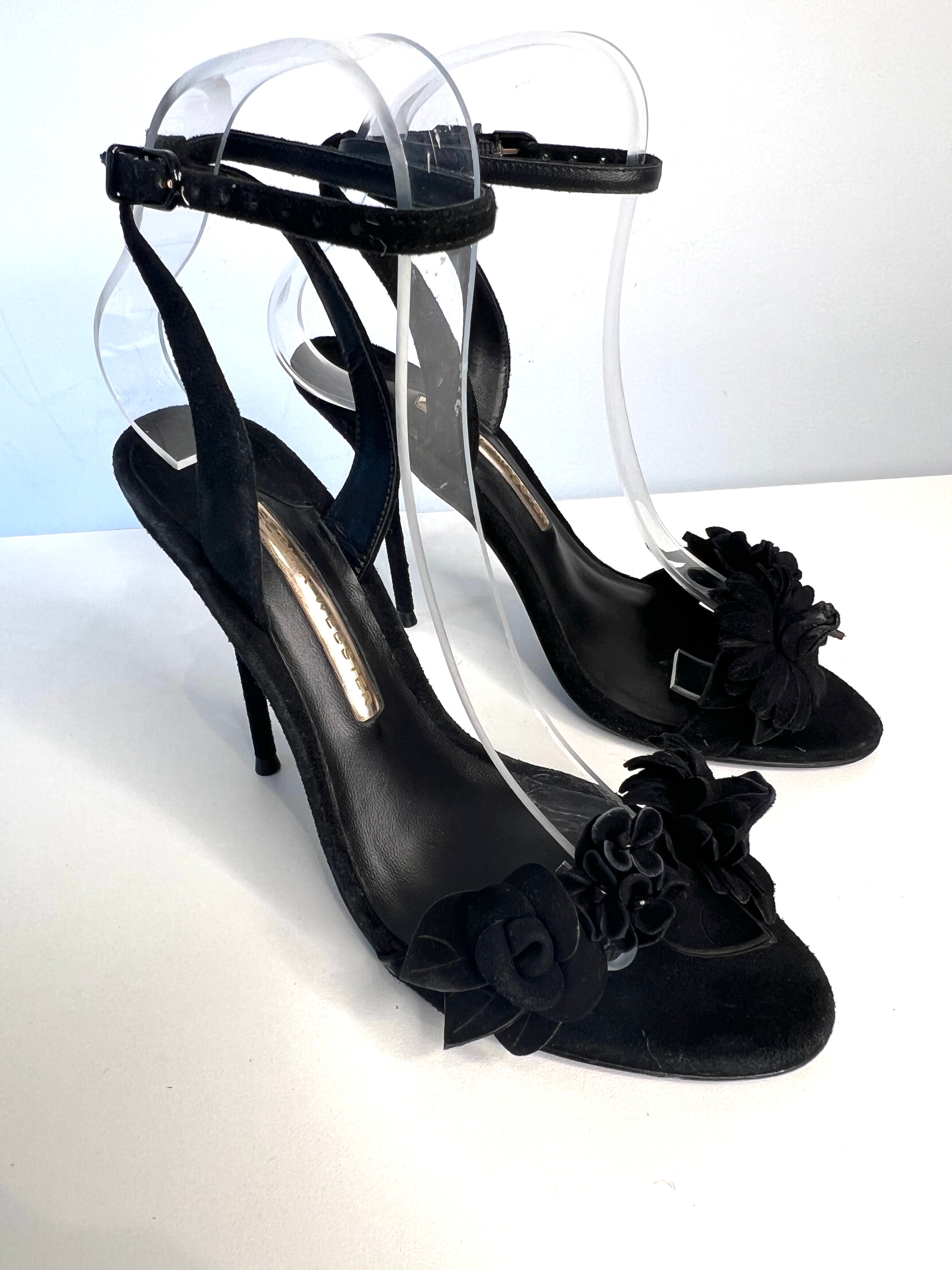 09ACEF4B-F7DD-4D13-9457-A780F73809AD