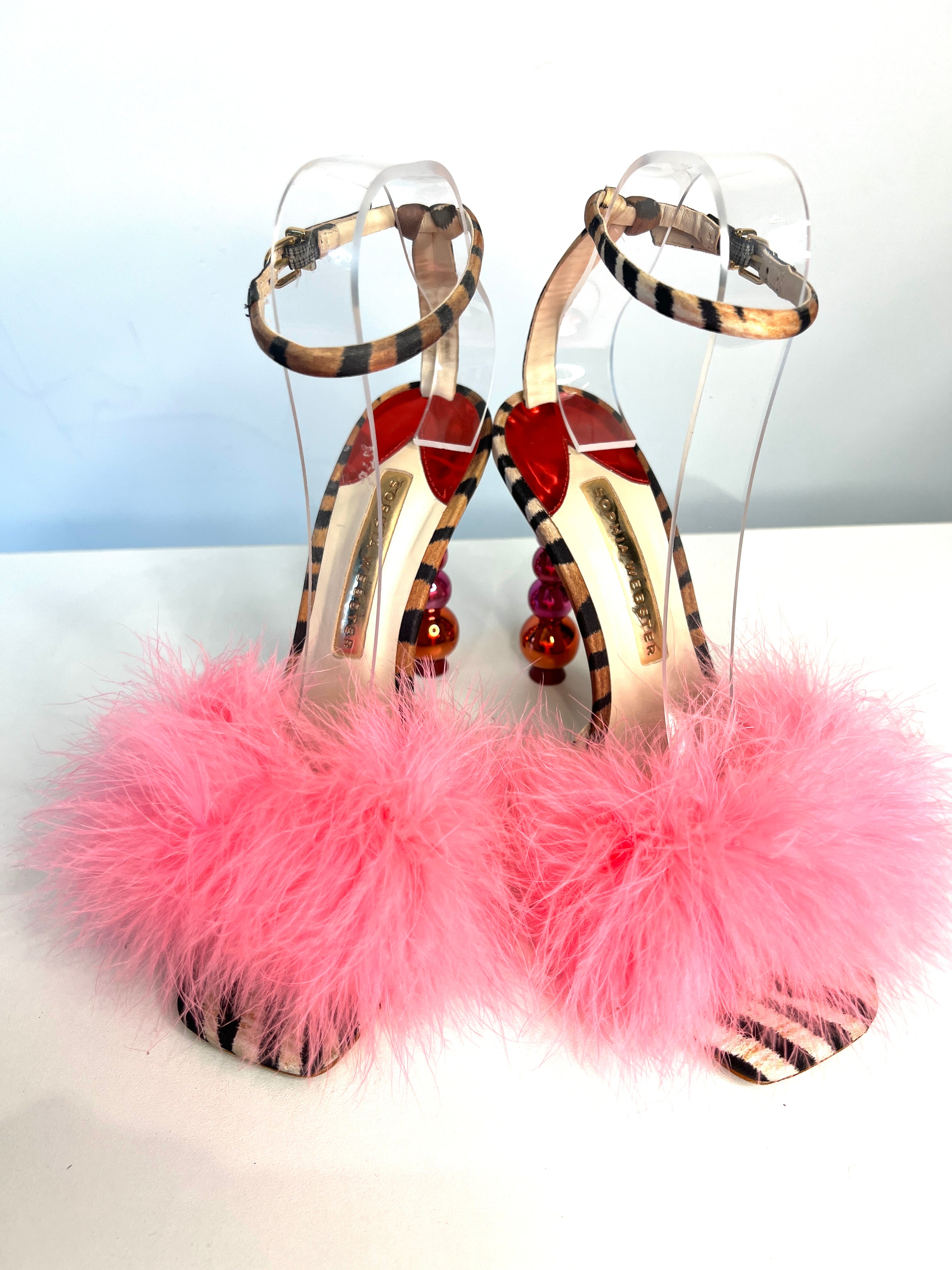 0F46FB89-0197-4C0B-A4DB-7D8D6763B4DD