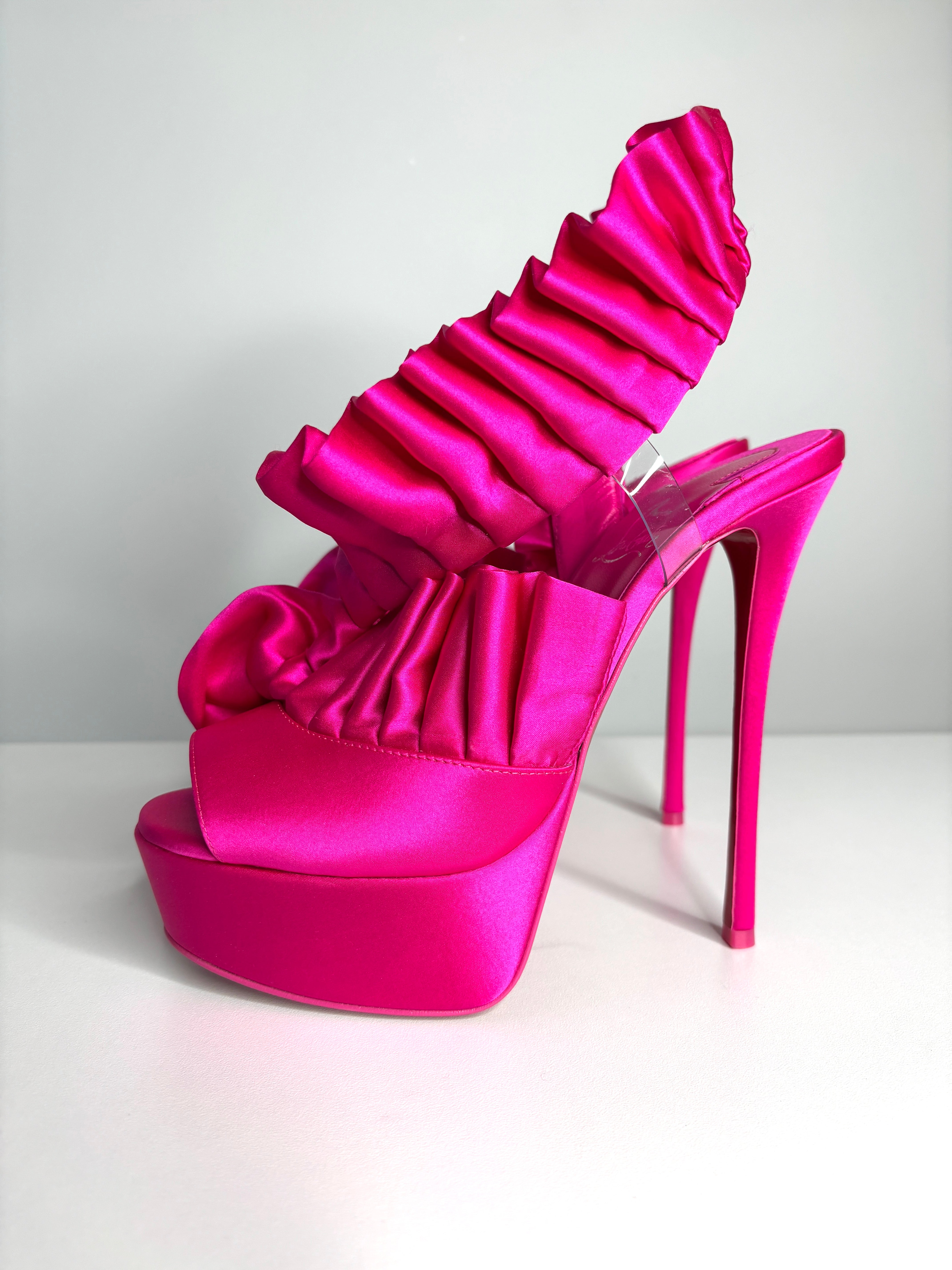 4966B3ED-392C-4A9C-AC42-94C7285E2432