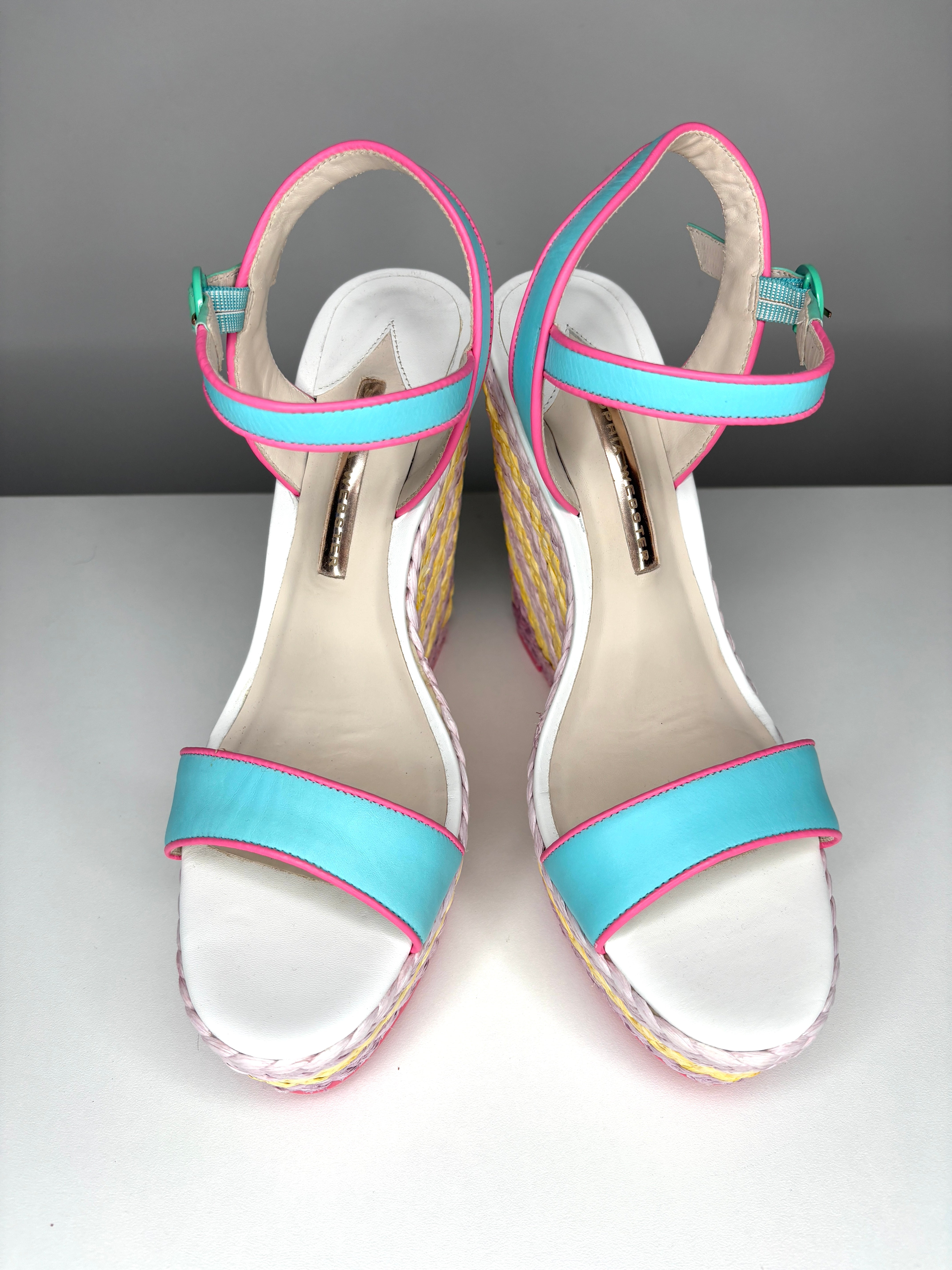 8F7F28C6-AB19-44FF-9907-F9214527081B