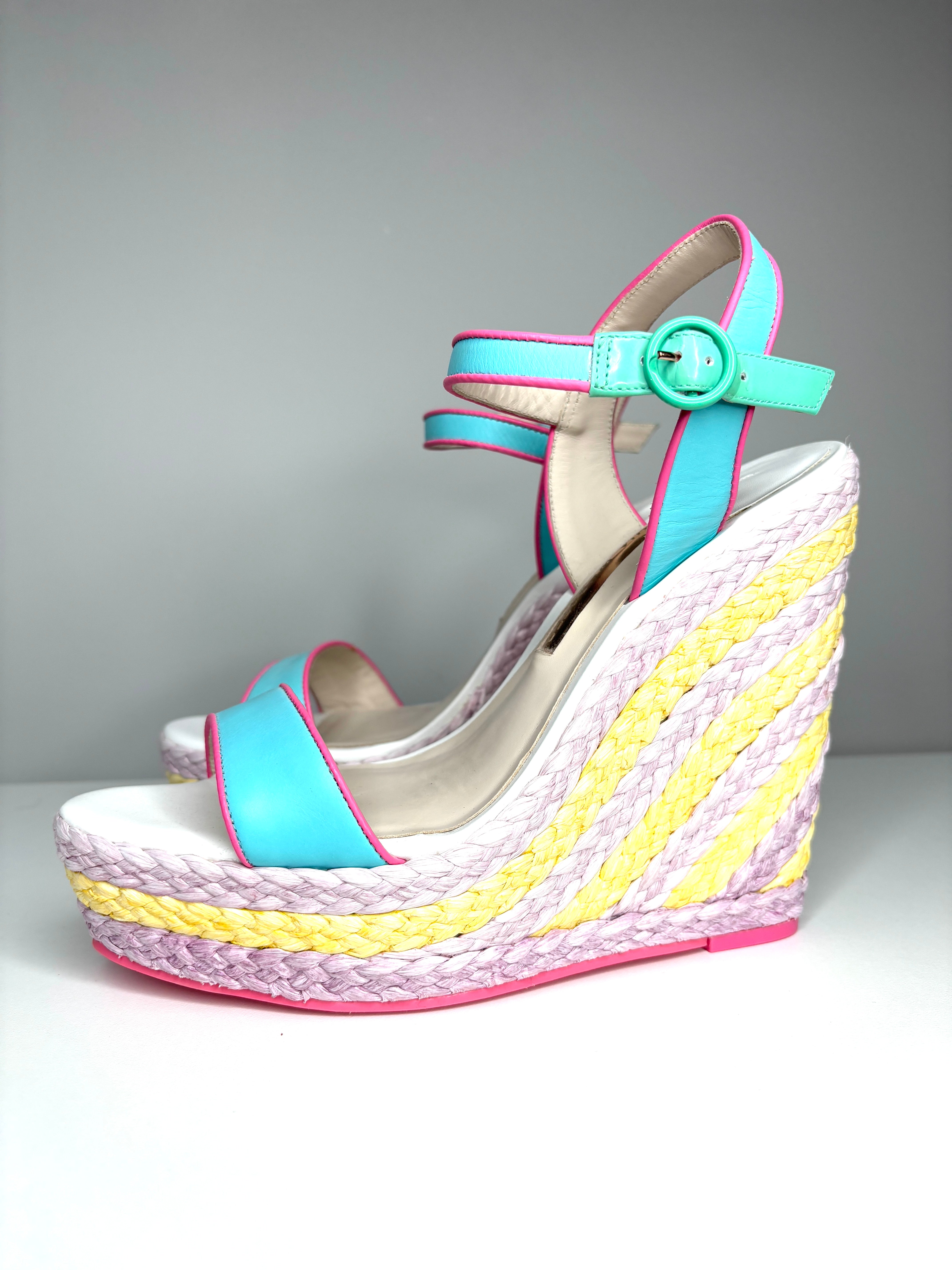 BBA7F5FF-3975-405A-8FEC-BC469214B62F