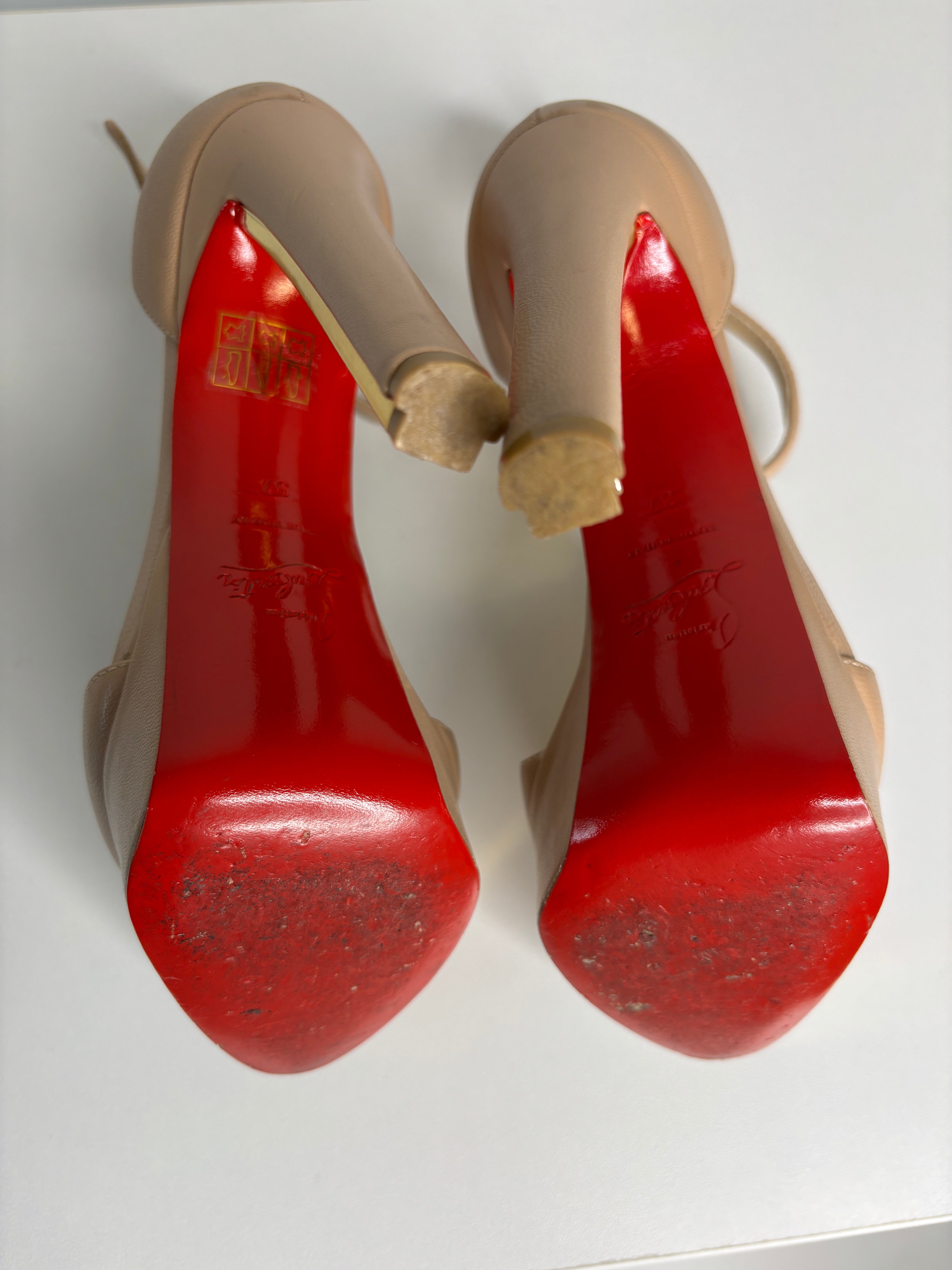 C5277A70-FF6B-4982-BB7A-FF7B141FA2BF