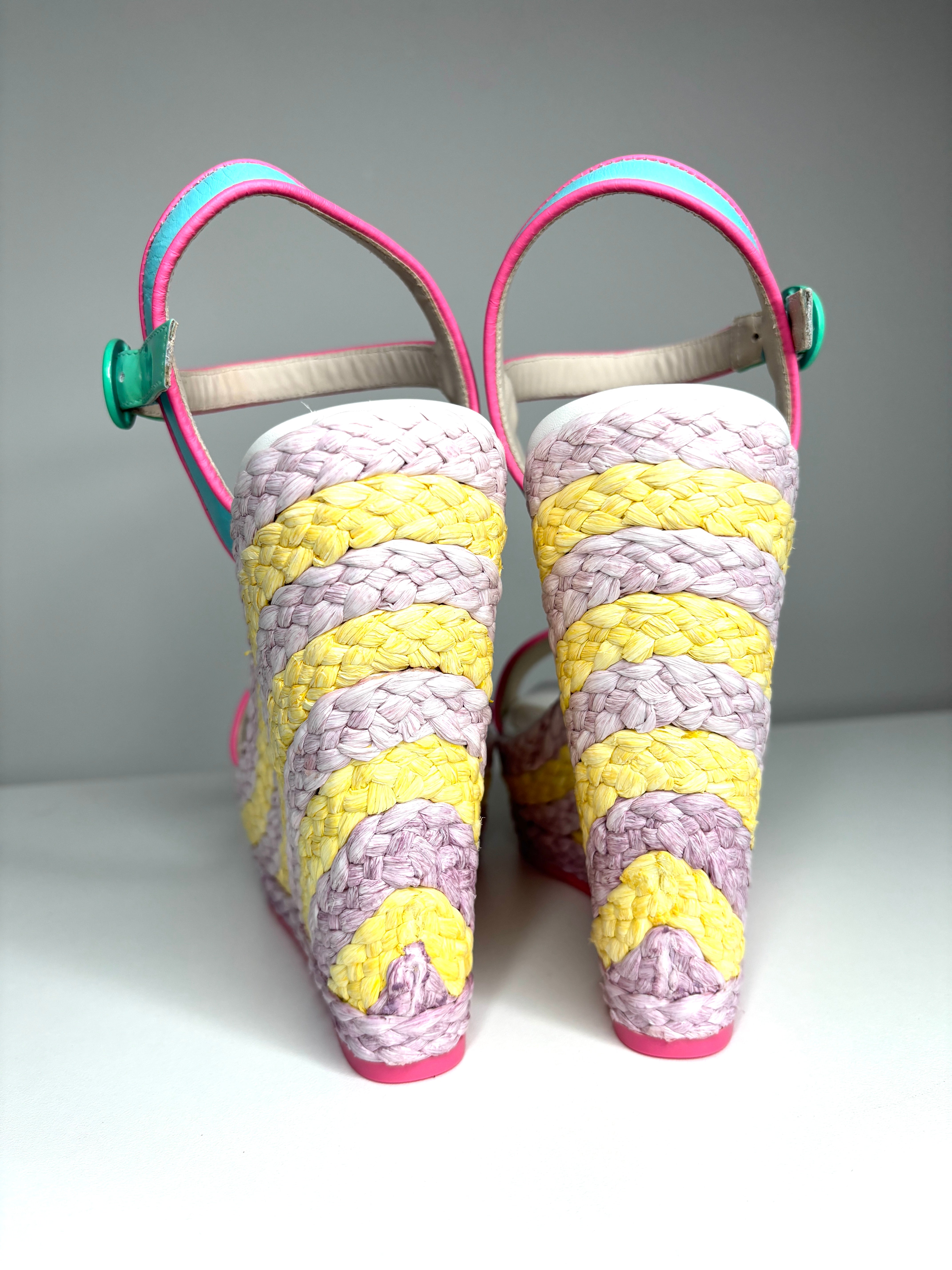 D0306A3D-34F5-4BA8-B013-34DBB58F8165