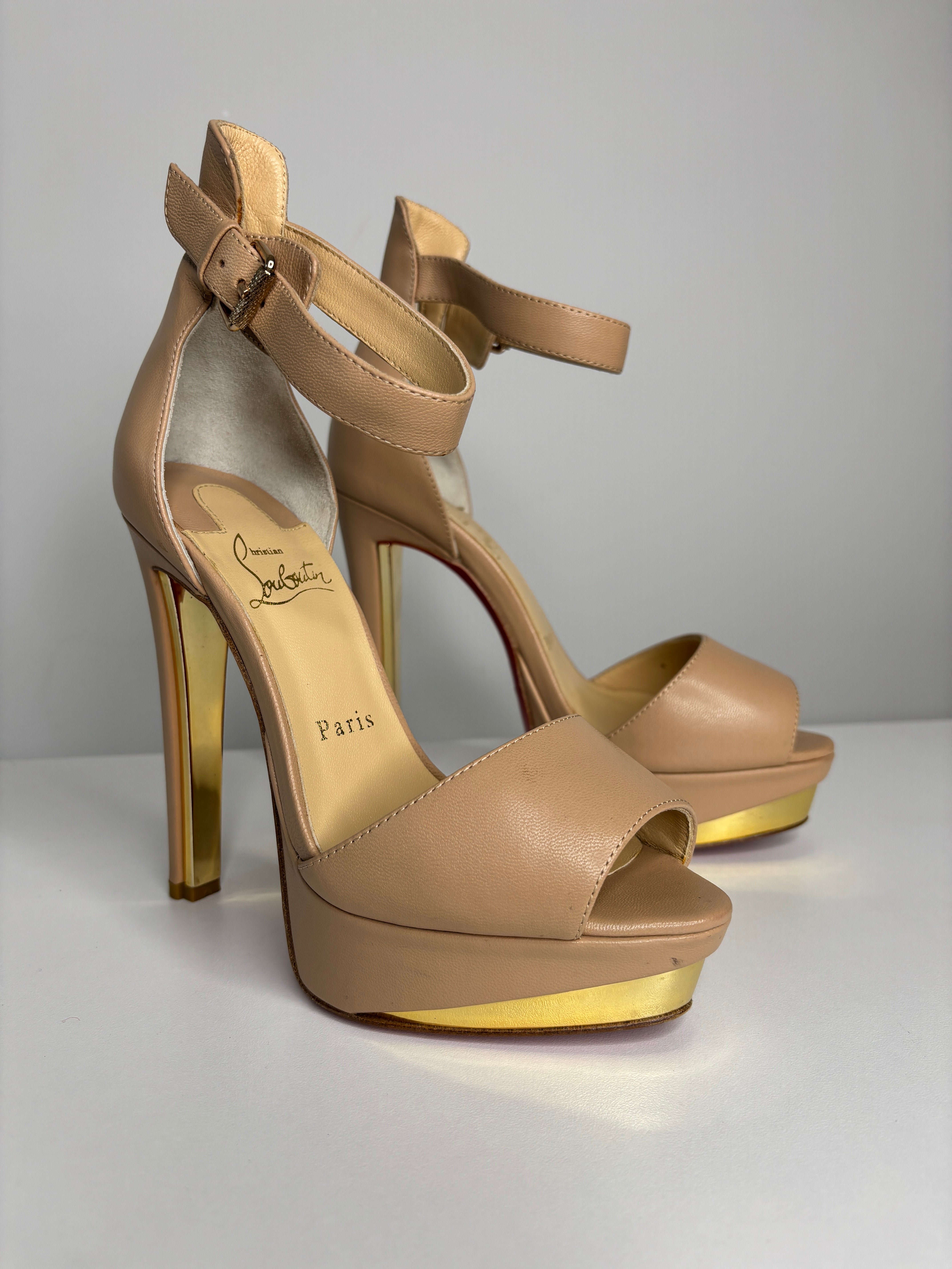 D2B9DC3F-7529-4878-B7A0-96C18586B738