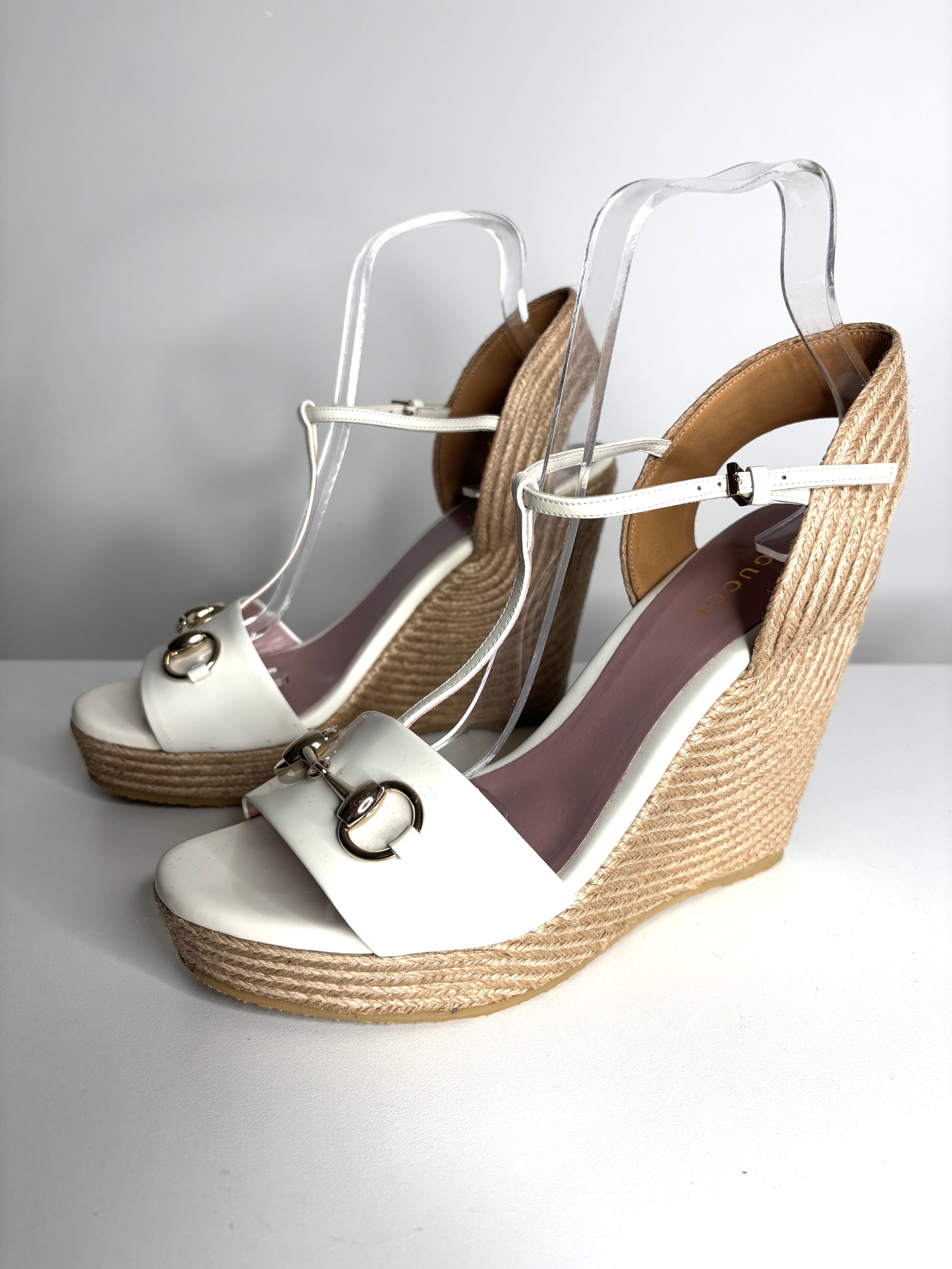 DB95AD91-EA50-44D0-9BA2-82D01520EEF3