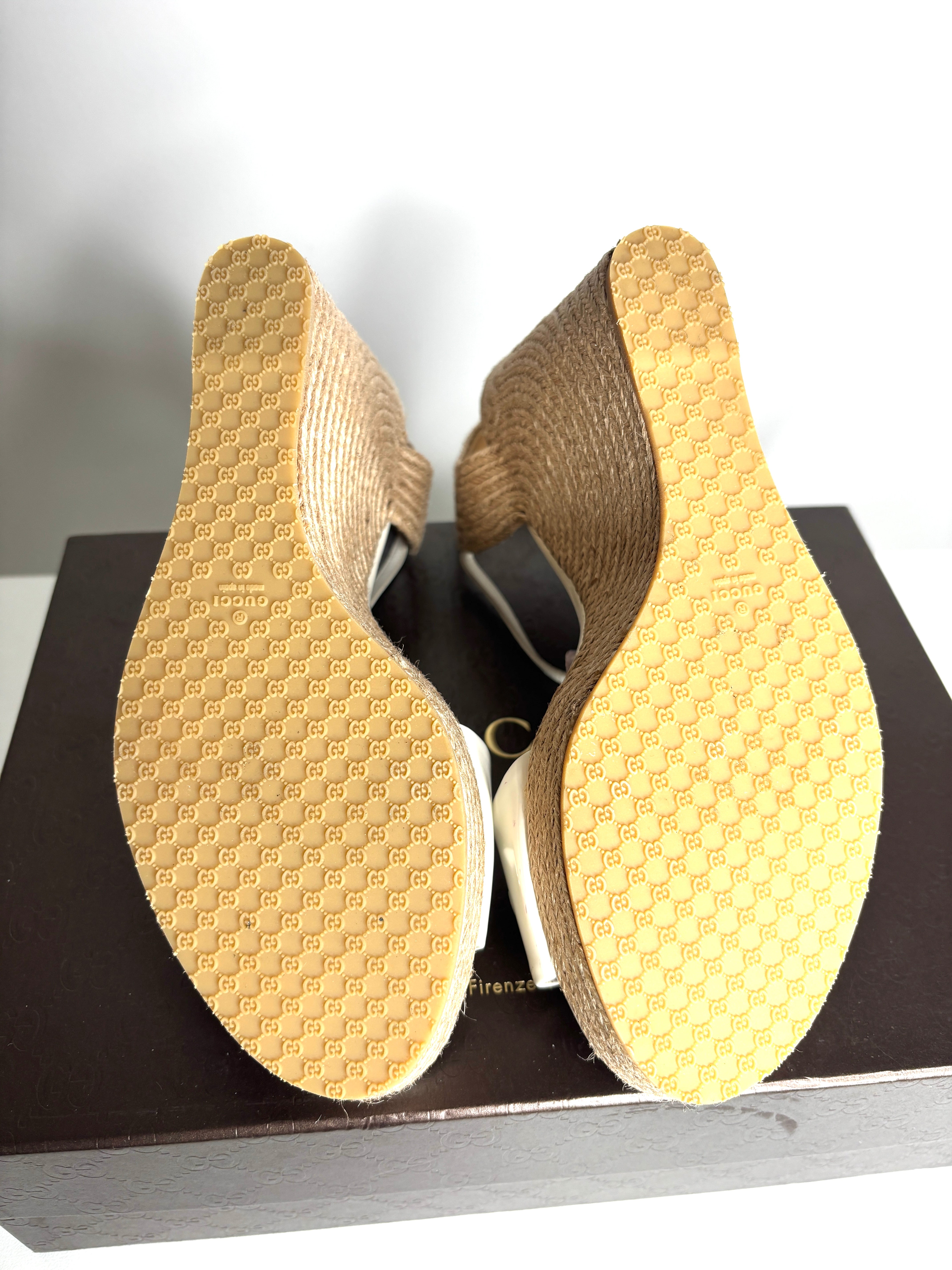 DE093BD5-9331-4443-8190-10491AE027B7